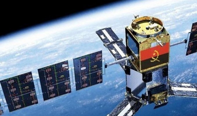Первый ангольский спутник Angosat-1 не подлежит восстановлению (2 фото)