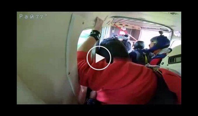 Пилот спас жизни 17 парашютистов, посадив самолёт на лугу в Нидерландах