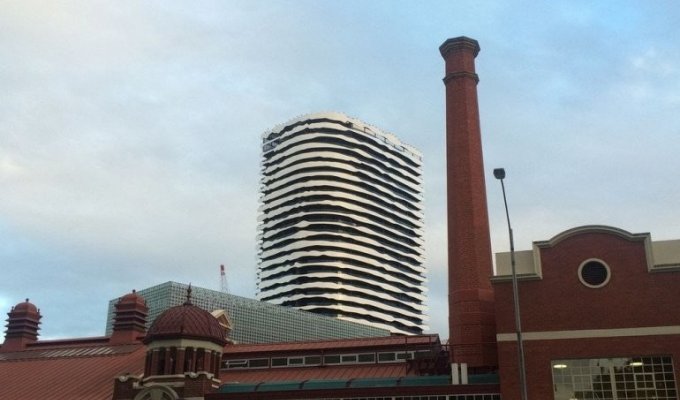 Небоскреб с лицом в Мельбурне (6 фото)