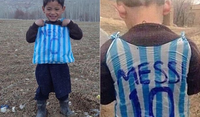 Мальчик в футболке из полиэтиленовых пакетов получил футболки от Лионеля Месси (7 фото)