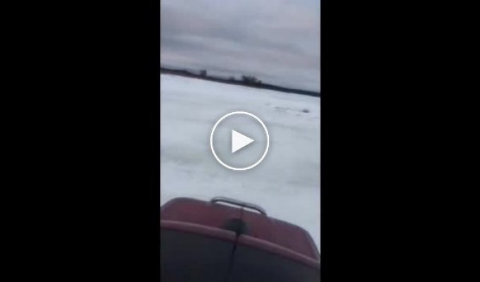 Пензенцы прокатились по льду на Сурском водохранилище