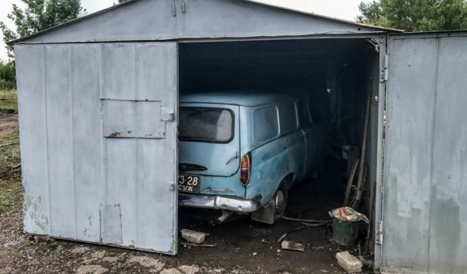 Гаражная находка: редчайший фургон Москвич-430 (20 фото)