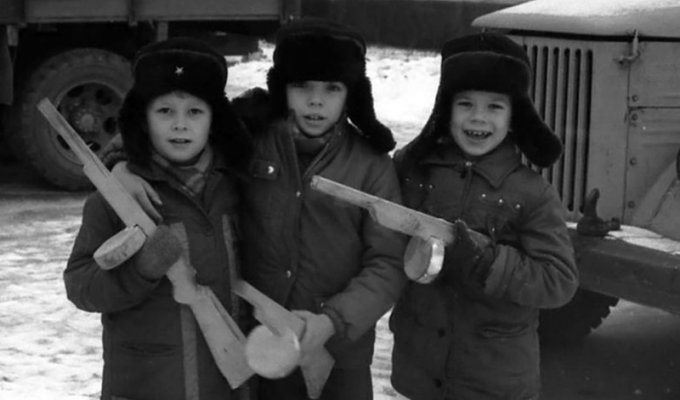 Дворовые игры советского детства (20 фото)