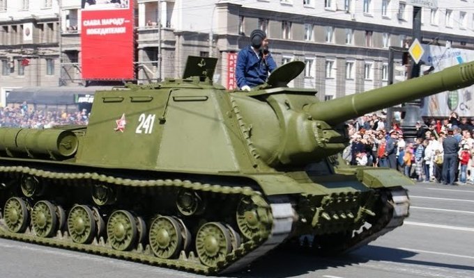 Легендарные "Зверобои" ИСУ-152 и ИСУ-122 (36 фото)