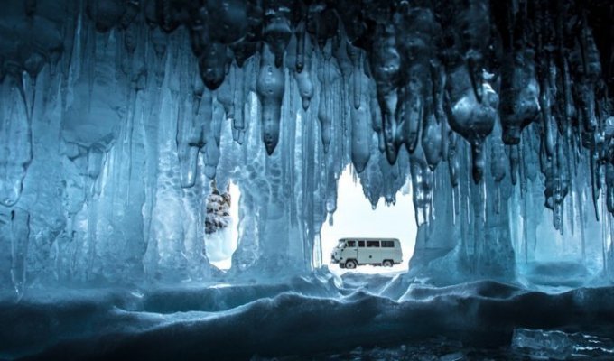Зима на Байкале: ледяная симфония (17 фото)