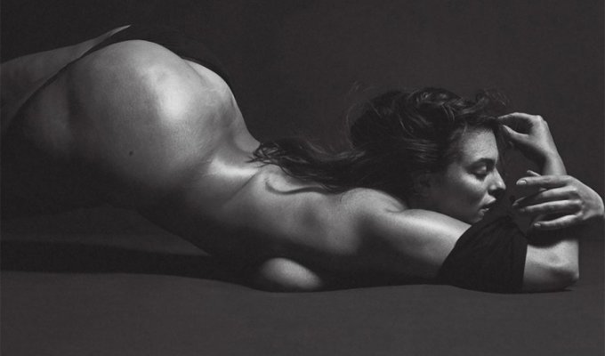 Знаменитая модель размера плюс Эшли Грэм снялась обнажённой для журнала, и она как всегда великолепна (5 фото)