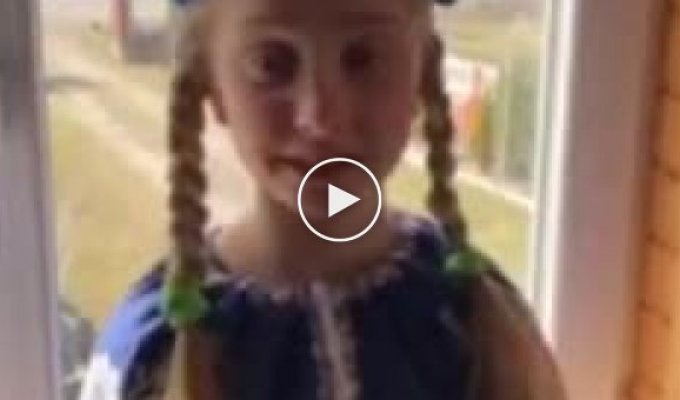Школьница из Киева записала видеообращение в поддержку воинов, которые защищают Украину