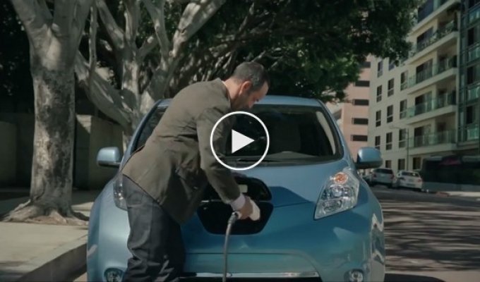 Красивая реклама электро-машины Nissan Leaf