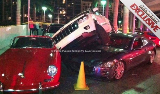 Кто виноват в этой аварии в Майами? (3 фото + видео)