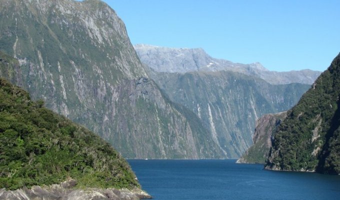 Новозеландские фьорды Dusky Sound, Thompson sound и Milford Sound (55 фото)