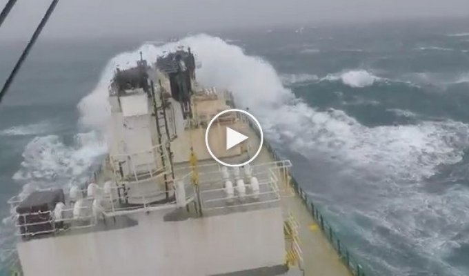 4-х дневный шторм в Бискайском заливе