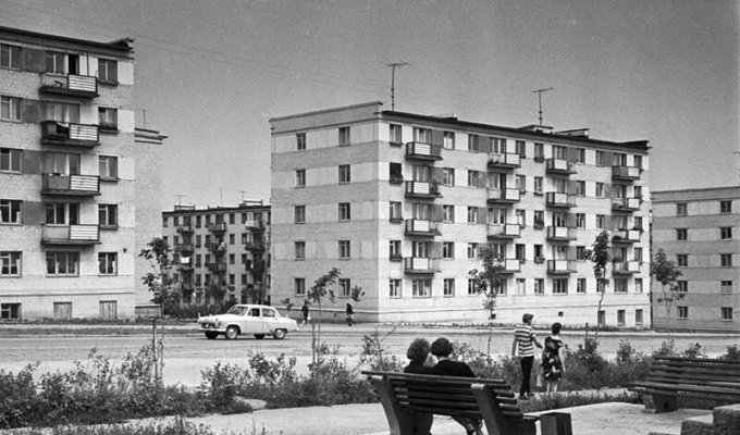 Загадочные архитектурные изыски советских хрущевок (10 фото)