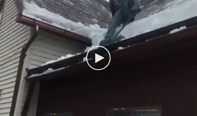 Как не правильно чистить крышу