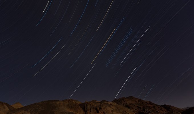 Движение звезд в Долине Смерти (6 фото)
