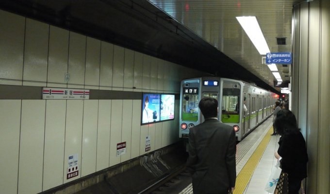 Светлая сторона Токийского метро (21 фото)