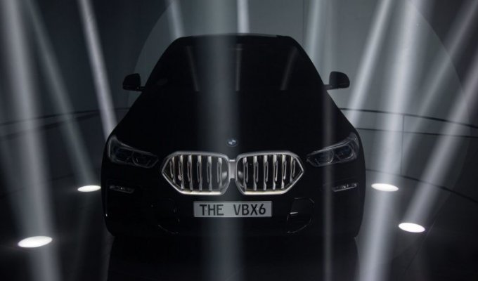 Самый черный BMW на земле: откуда он взялся и как это работает (13 фото + 1 видео)