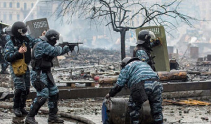 Луценко заявил, что оружие, которым убивали майдановцев утопил сам участник Майдана