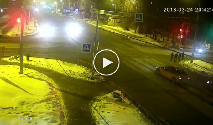 В Рыбинске насмерть сбили ребенка перебегавшего на красный свет