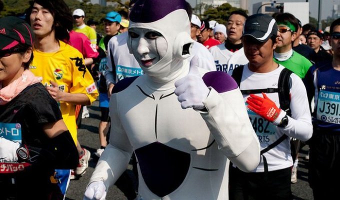 Лучшие костюмы с марафона в Токио 2011 (30 фото)