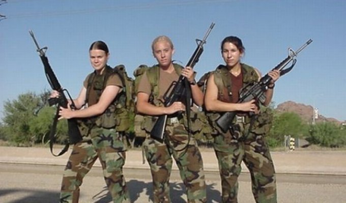 Девушки в американской армии (28 фотографий)