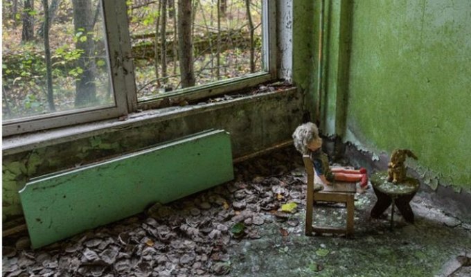 Туристы в Чернобыльской Зоне Отчуждения (11 фото)