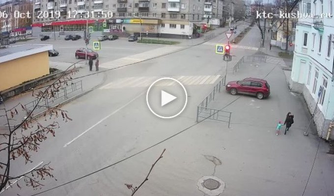В Свердловской области нетрезвый мужчина на велосипеде врезался в автобус