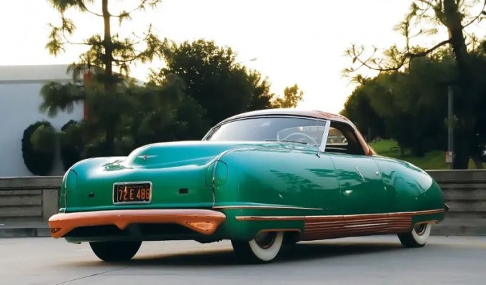 «Автомобиль будущего»: концепт Chrysler Thunderbolt 1940 года выпуска (12 фото)