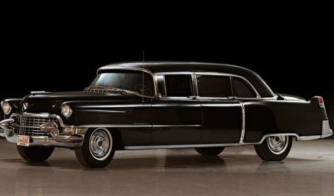 Cadillac Fleetwood Элвиса Пресли продадут на аукционе (5 фото)