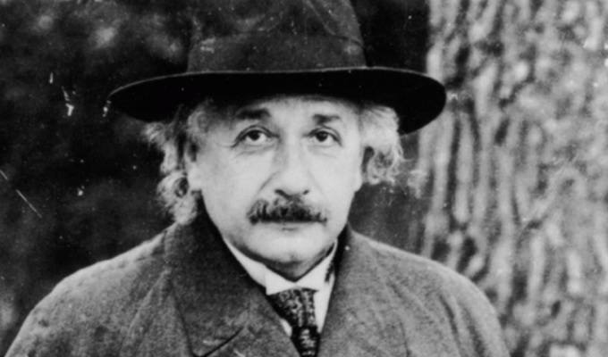Женился на сестре, лишился мозга. 10 фактов об Альберте Эйнштейне (9 фото + 2 видео)
