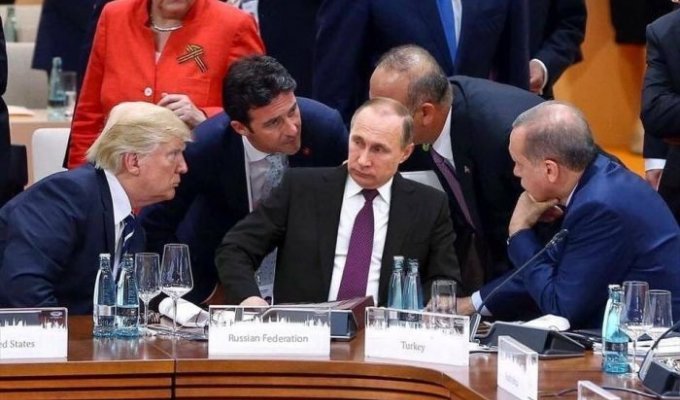 Фото с Путиным в окружении лидеров других стран на саммите G20 оказалось фейком (2 фото)