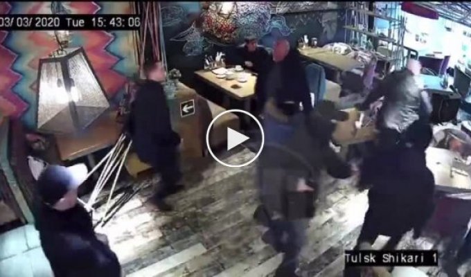 Задержание со стрельбой жителей Чечни в ресторане Шикари в Москве