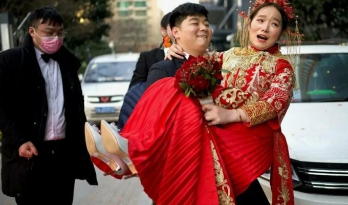 Китаец отказался платить выкуп за невесту, она сделала аборт на 5 месяце (8 фото)