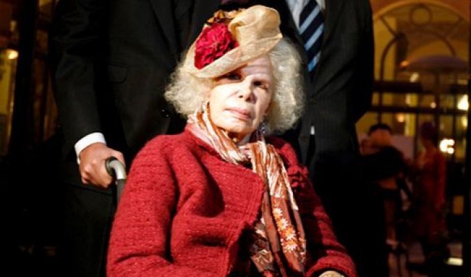 Герцогиня де Альба умерла в возрасте 87-ми лет (13 фото)