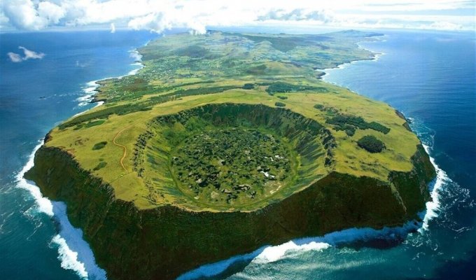 Тайна острова Пасхи. Куда исчезли все деревья (8 фото)