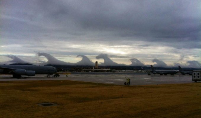 Необычные облака – неустойчивость Кельвина-Гельмгольца (11 фото)