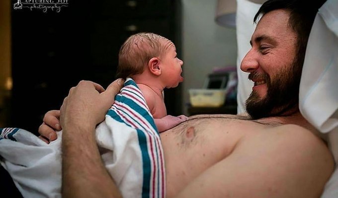 25 мощных фотографий отцов, присутствовавших при рождении своего ребёнка (25 фото)