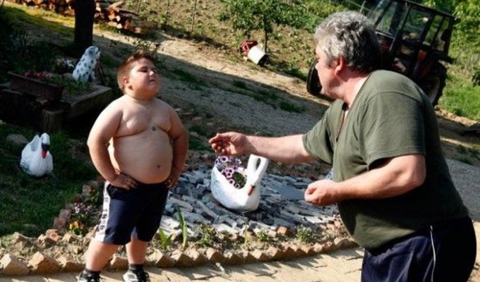 В Хорватии живет шестилетний мальчик-магнит (6 фото)
