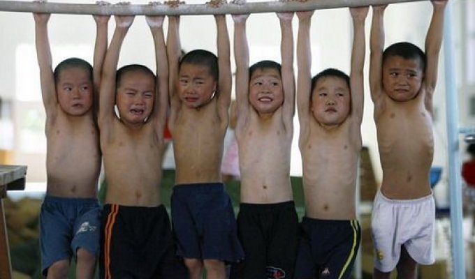  Подготовка китайских гимнастов (10 Фото)