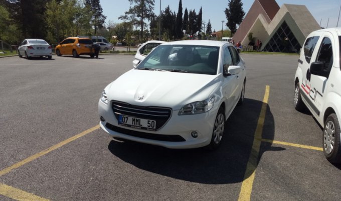 Как я брал напрокат машину в Турции (4 фото)