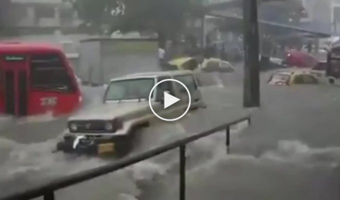 На Никарагуа обрушился ураган Йота