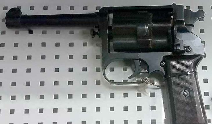 Бесшумный револьвер Гуревича: как стрелял «водяной пистолет» советских диверсантов (6 фото)