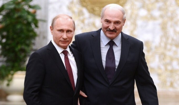 Александр Лукашенко на российские деньги готов построить порт... в России (2 фото)