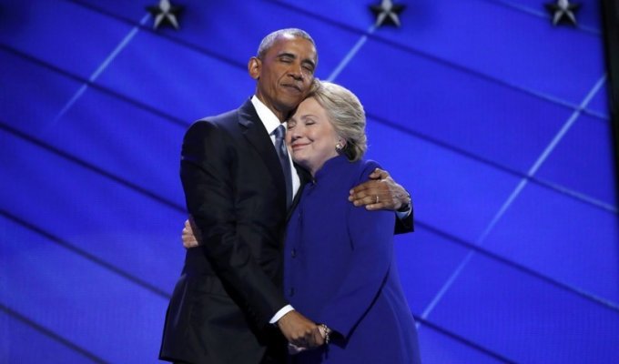 Фотожабы на объятия Обамы и Клинтон взорвали соцсети (32 фото)