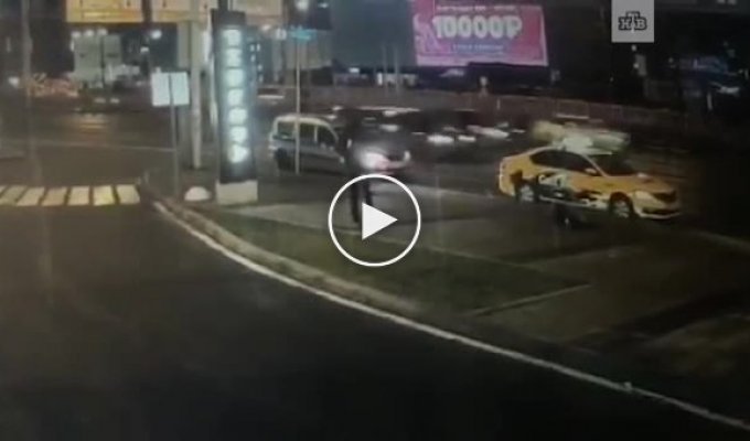 Смертельный удар отлетевшее от КамАЗа колесо убило москвичку