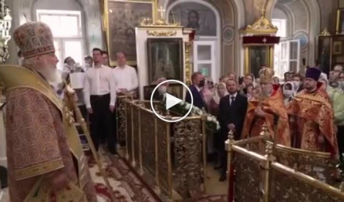 Патриарх Кирилл заявил, что у него нет богатств