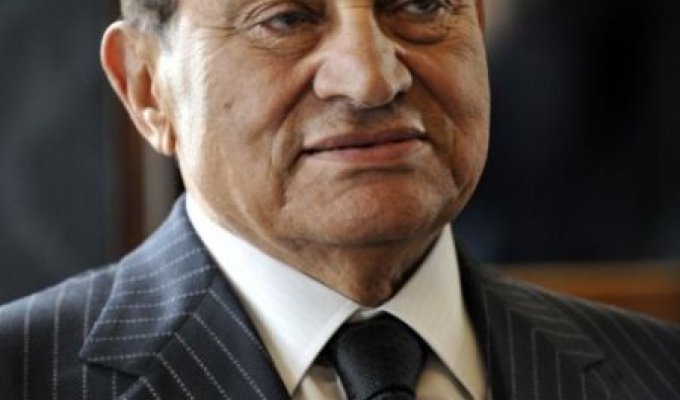 Костюм Хосни Мубарака (2 фото)