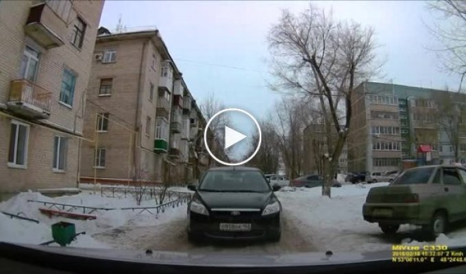Конфликт двух автомобилисток в Сызрани