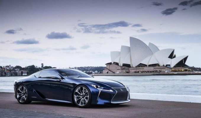 Новая модель LF-LC от Lexus представлена на AIMS 2012 (19 фото + видео)