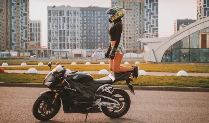 Известная московская байкерша Ольга Петрова разбилась на мотоцикле (6 фото + видео)
