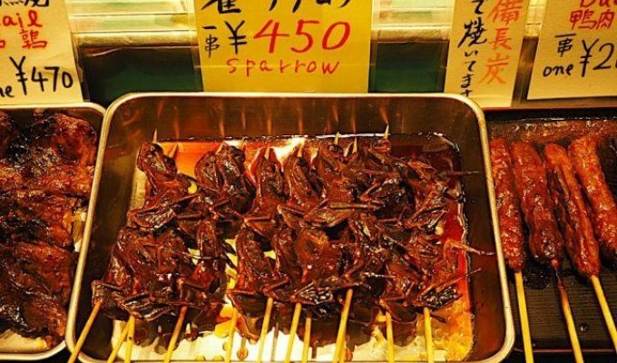 Необычное блюдо от уличного торговца из Японии (3 фото)